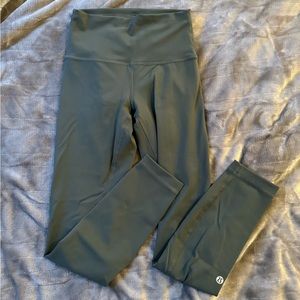Lululemon wunder train leggings size 4